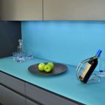 Küchenrückwand blau lackiert