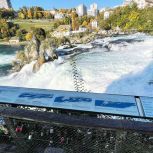 Beschriftungstafel aus Glas am Rheinfall