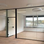 Glastüren und Trennwände für Büroräume